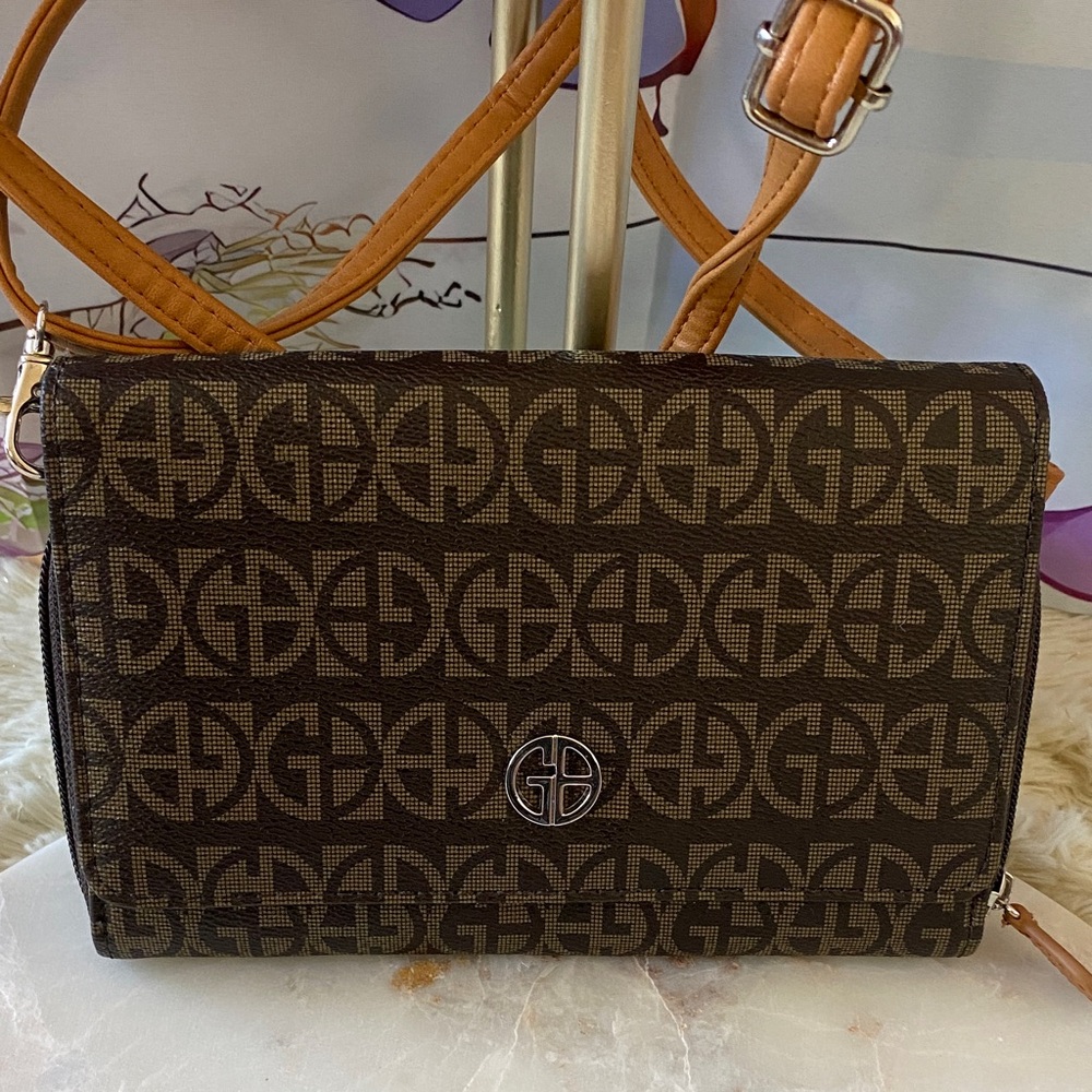 Giani Bernini Crossbody Wallet